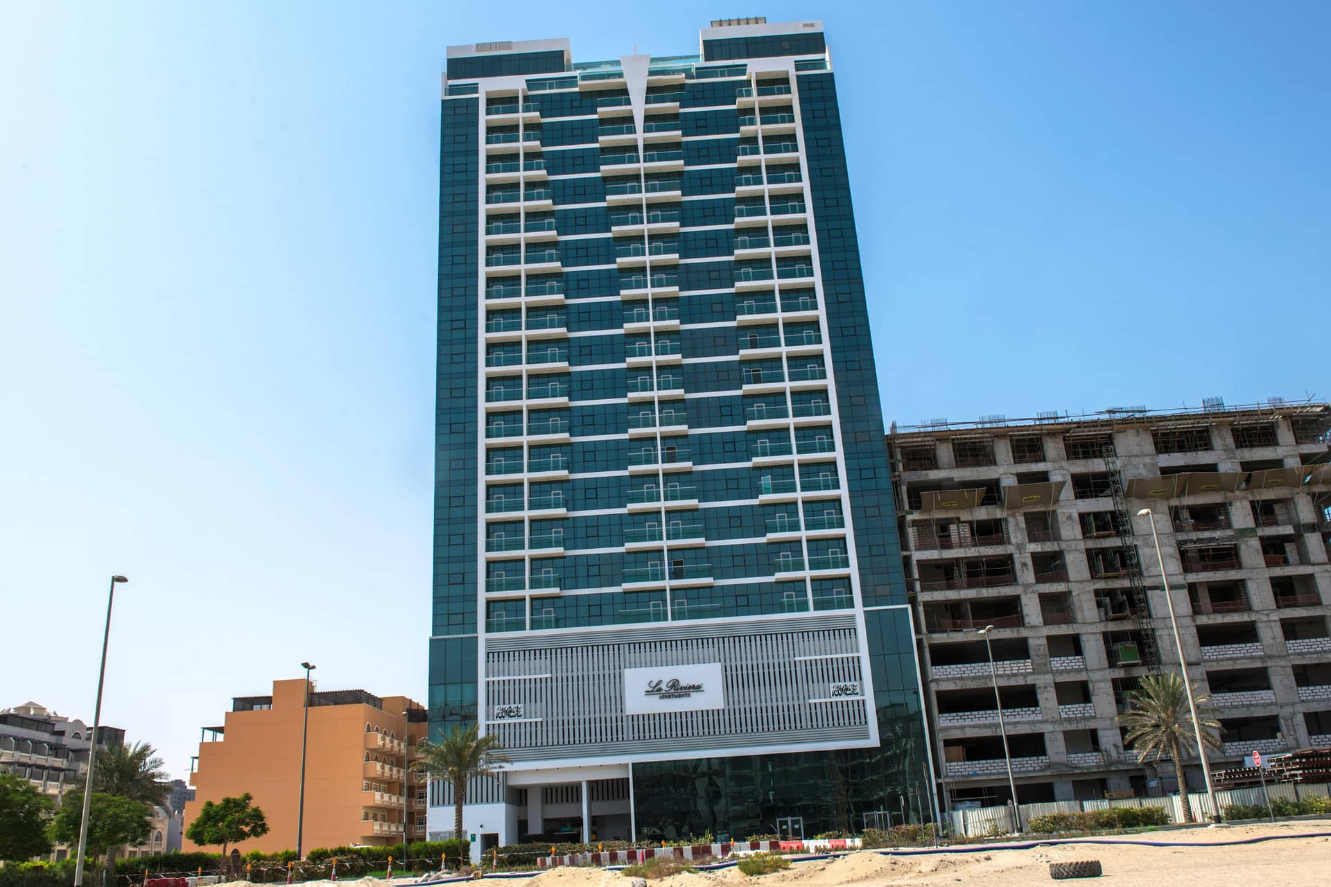 Commercial & Residential Building G+4P+17+R on Plot no. JVC 14BMRH010, Dubai. 3